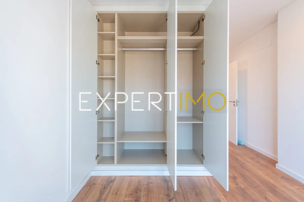 Quarto - Apartamento T3 NOVO com garagem, arrecadação e piscina (15)