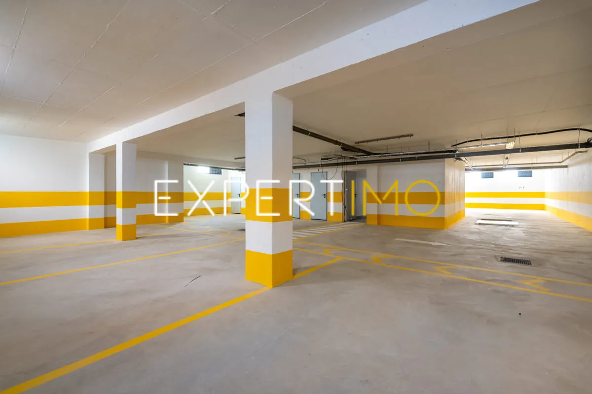 Garagem - Apartamento T3 NOVO com garagem, arrecadação e piscina (25)