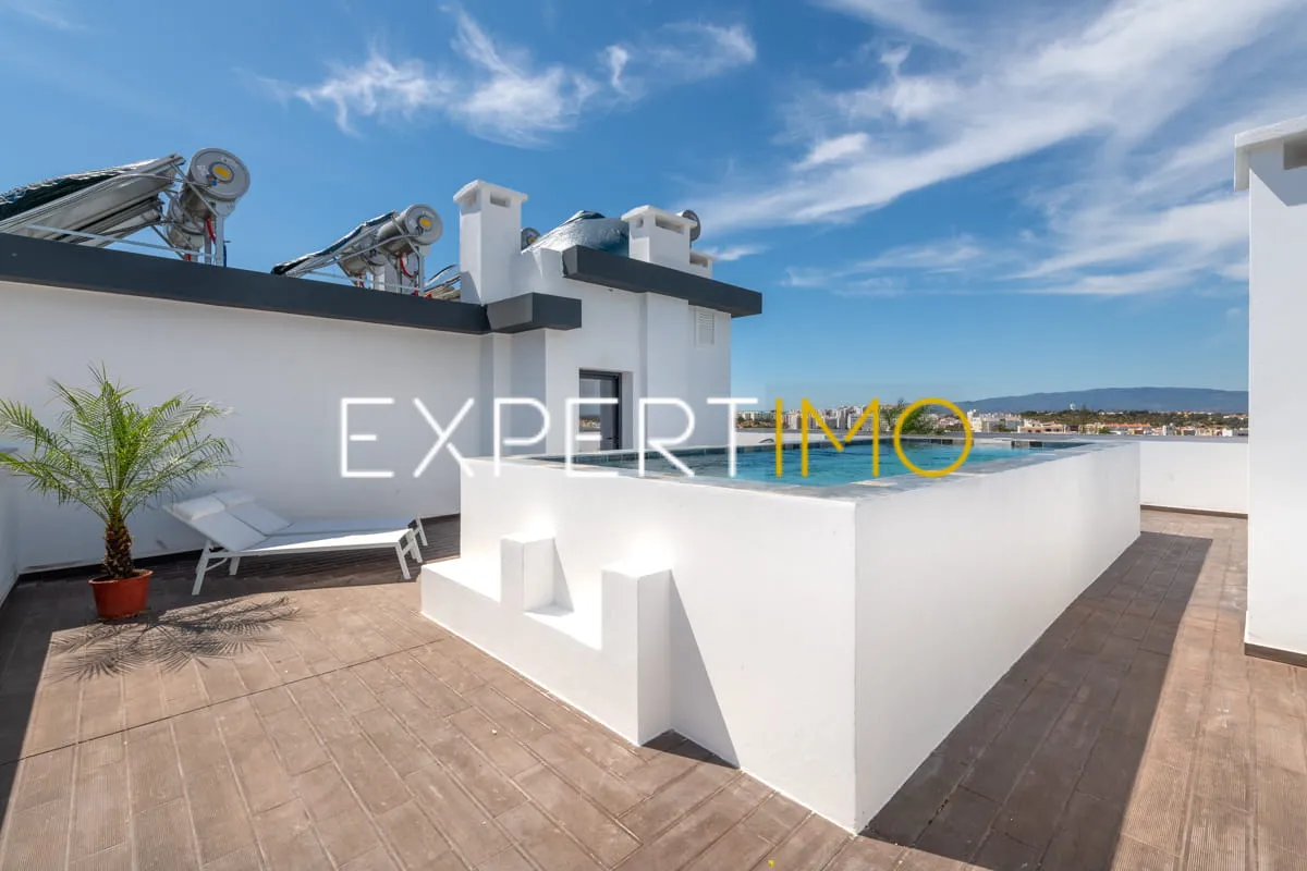 Piscina - Apartamento T3 NOVO com garagem, arrecadação e piscina (27)