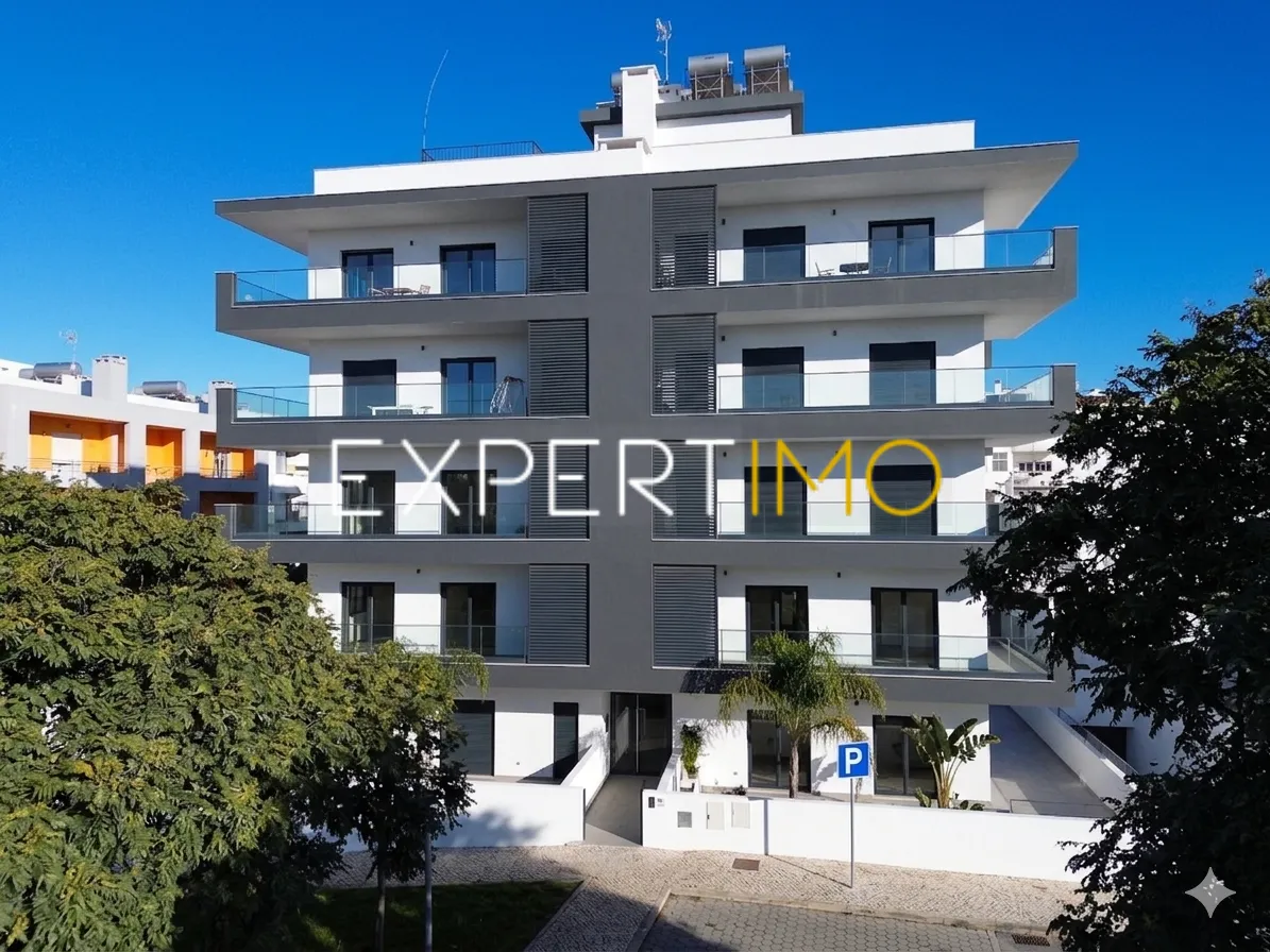 Vistas - Apartamento T3 NOVO com garagem, arrecadação e piscina (38)