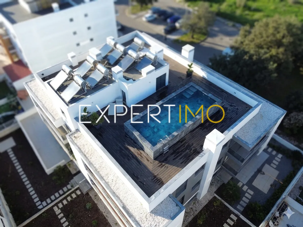 Piscina - Apartamento T3 NOVO com garagem, arrecadação e piscina (39)