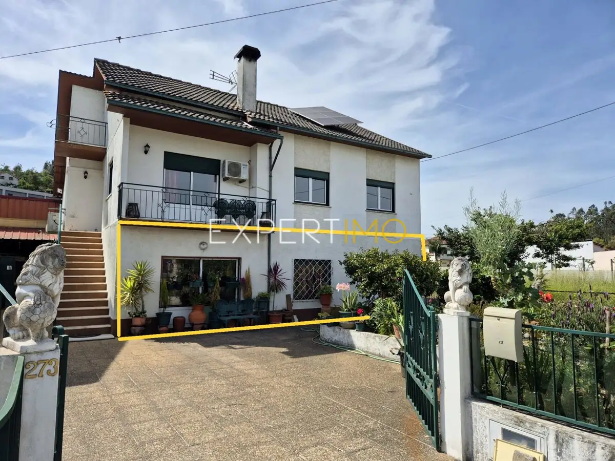 Fachada - APARTAMENTO T2 | Rés do Chão | Vila Meã (1)