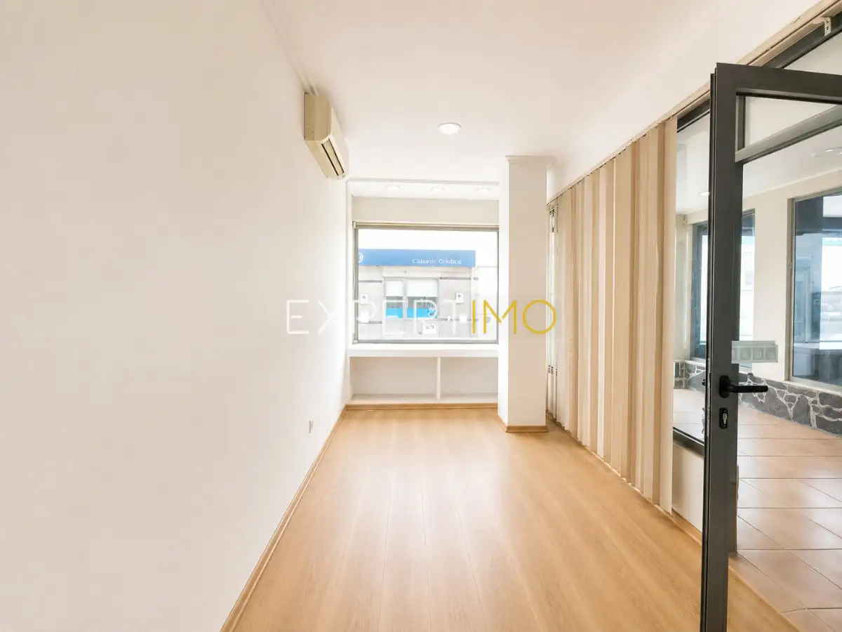 - Espaço comercial no centro de Vendas Novas (13)