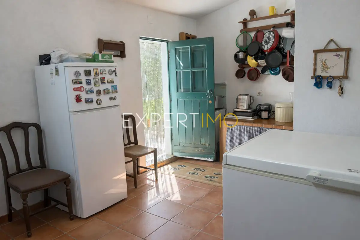 Cozinha - Quinta com Casa Térrea T3, T1 e Terreno em Santa Catarina, Tavira (18)