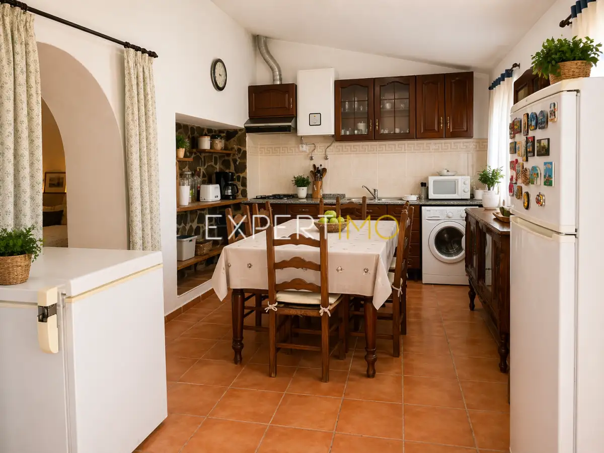 Cozinha - Quinta com Casa Térrea T3, T1 e Terreno em Santa Catarina, Tavira (19)