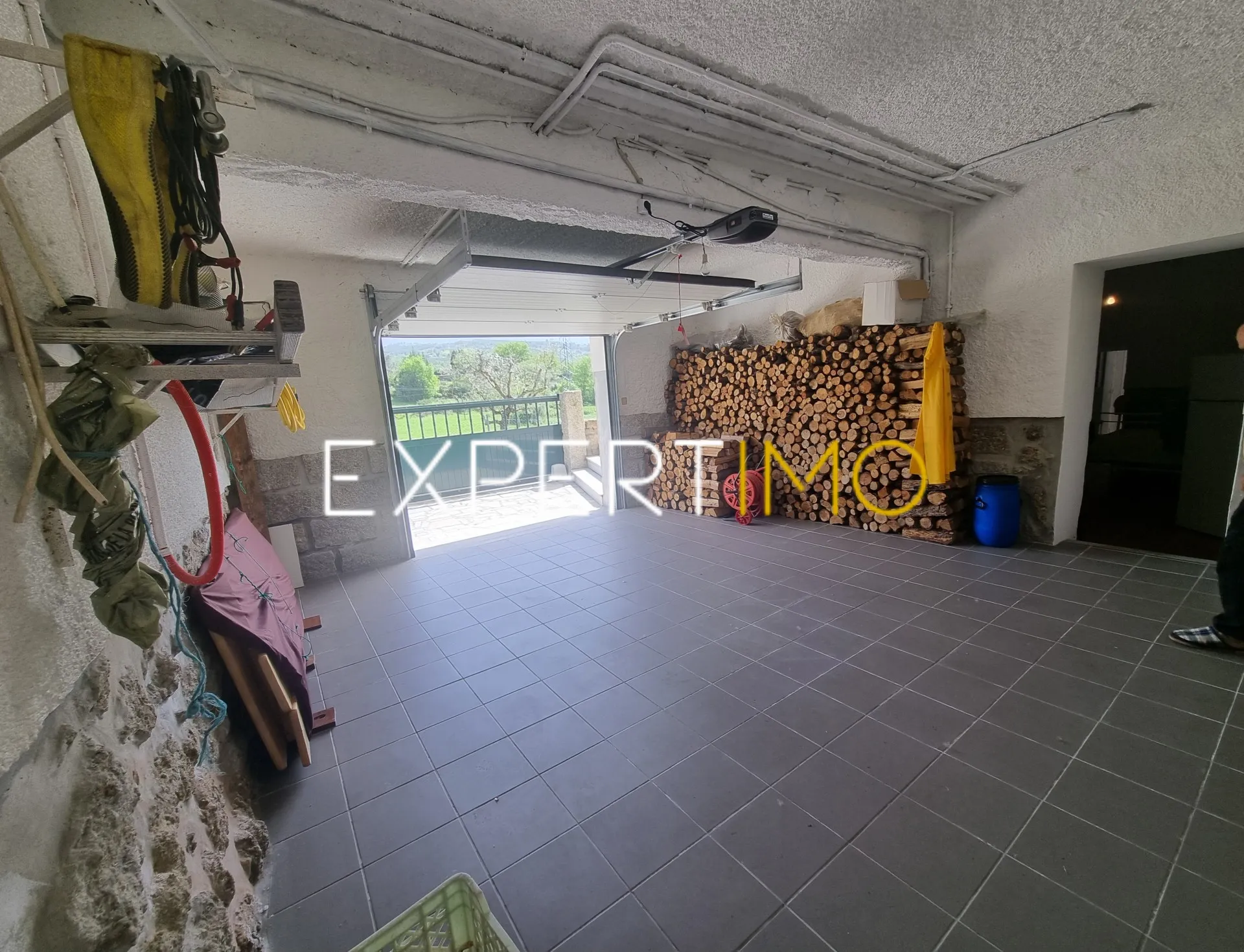 Garagem - Excelente moradia em Gouveia (21)