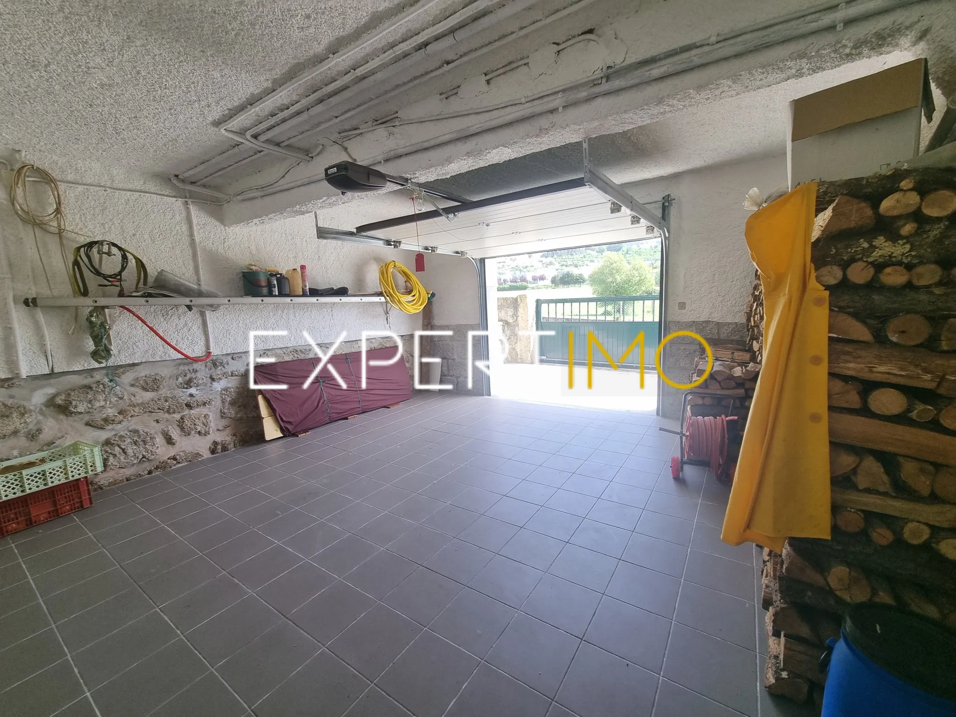 Garagem - Excelente moradia em Gouveia (23)